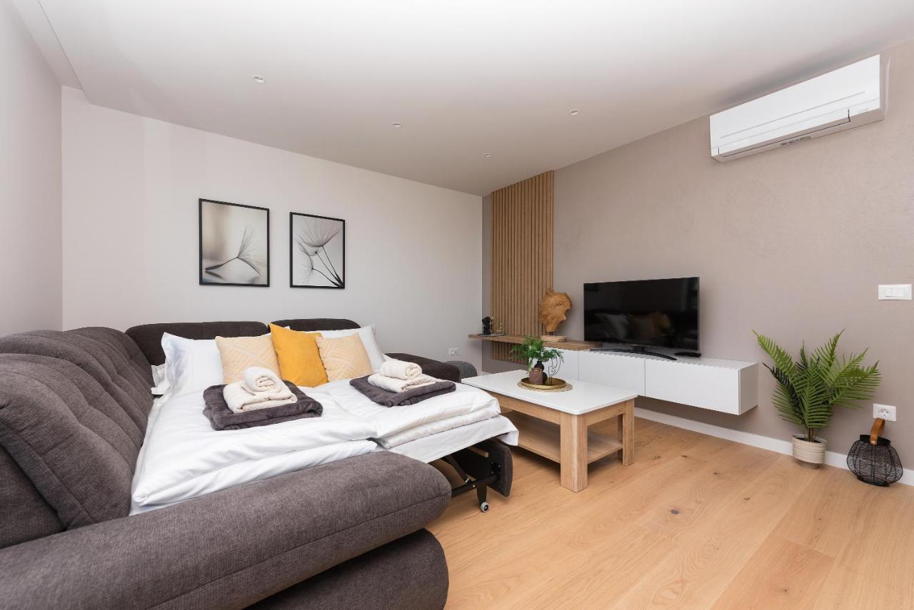 Luxury Apartment See To Sea-Sea&City View Makarska Exterior photo